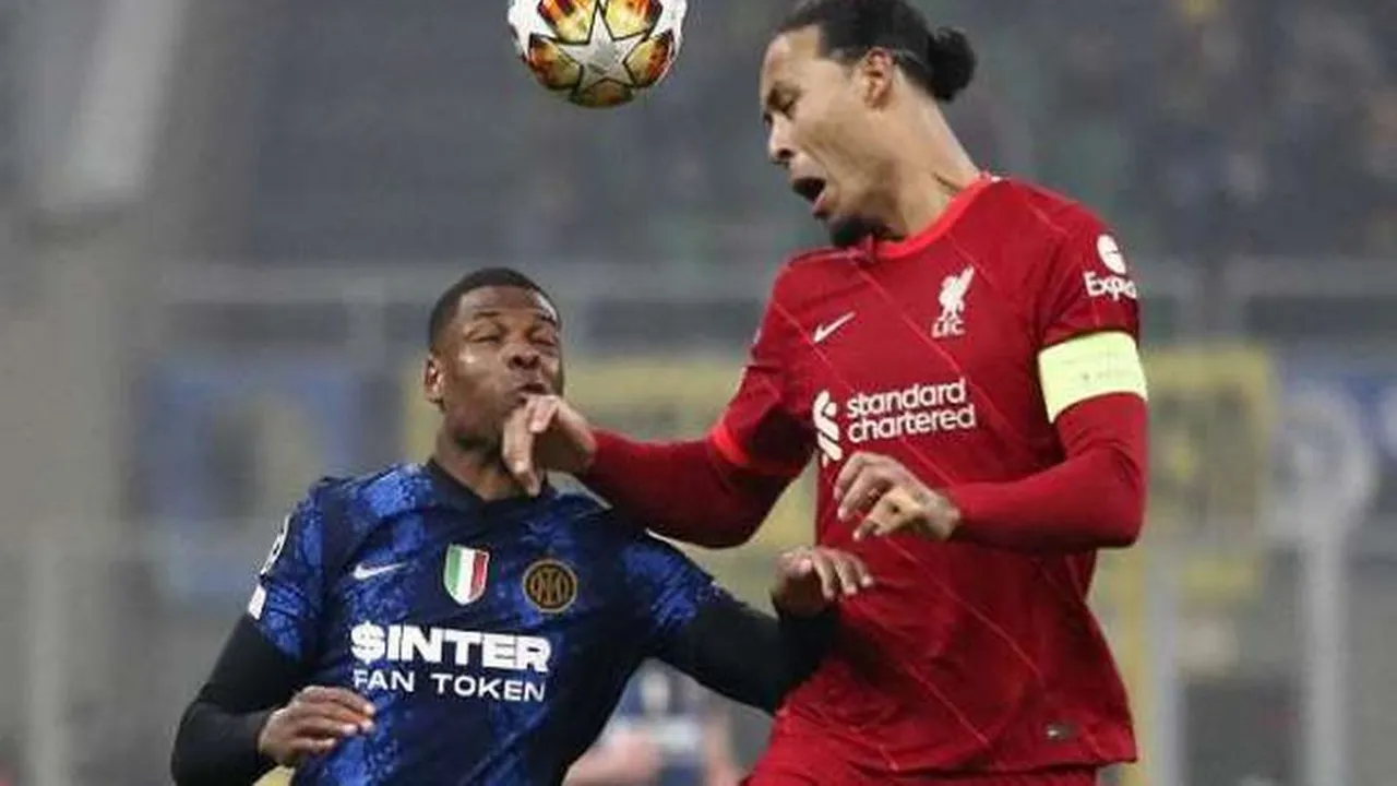 حكام مباراة إنتر ميلان وليفربول بدوري أبطال أوروبا يعلنهم يويفا رسمياً